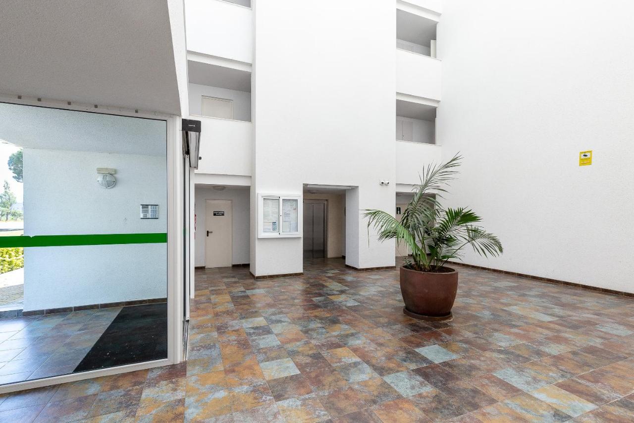 V017 - Porto Marina Apartment Roses Bagian luar foto